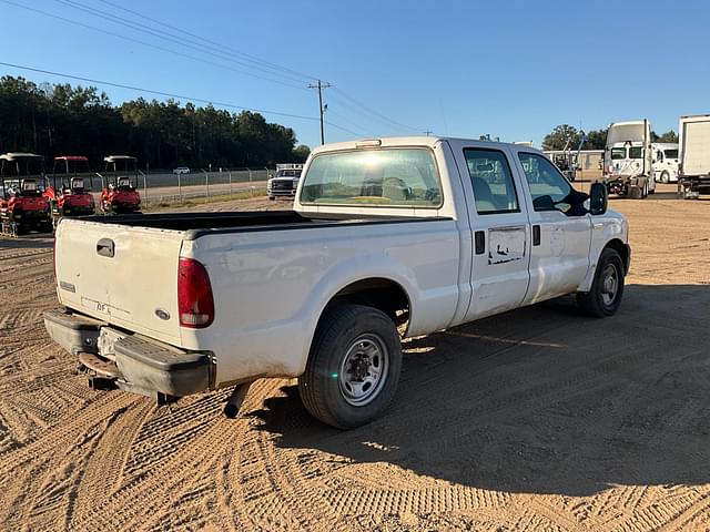 Image of Ford F-350 equipment image 4