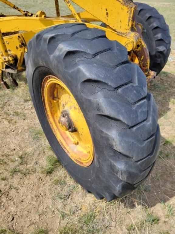 Main image Caterpillar D318 29