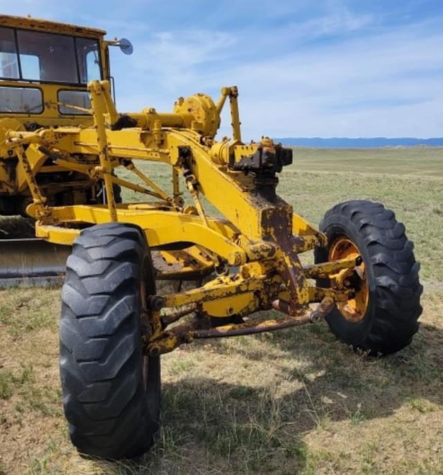 Thumbnail image Caterpillar D318 32
