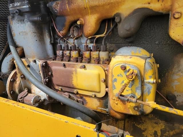 Thumbnail image Caterpillar D318 4