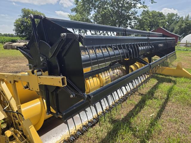 Image of New Holland 973 equipment image 3