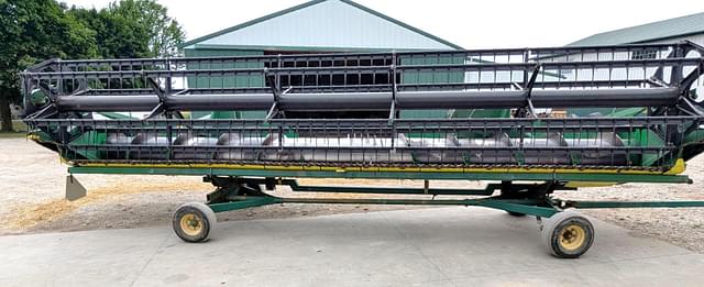 Image of John Deere 925 equipment image 1