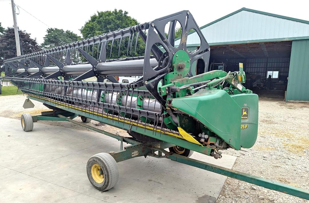 Image of John Deere 925 Primary image