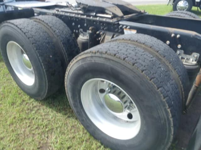 Image of Mack PI64T equipment image 4