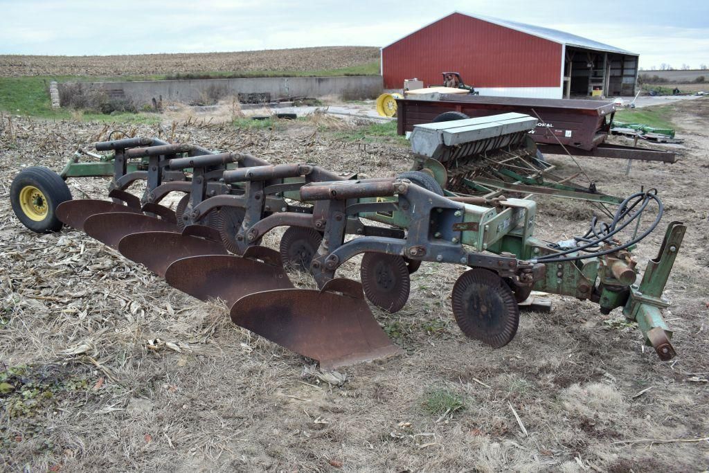 Main image John Deere 2600