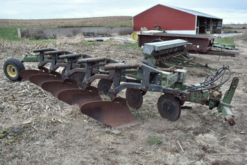 Main image John Deere 2600