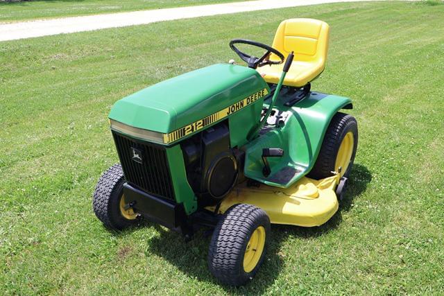 Image of John Deere 212 equipment image 3