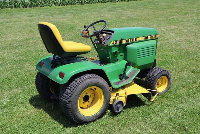 Image of John Deere 212 Primary image