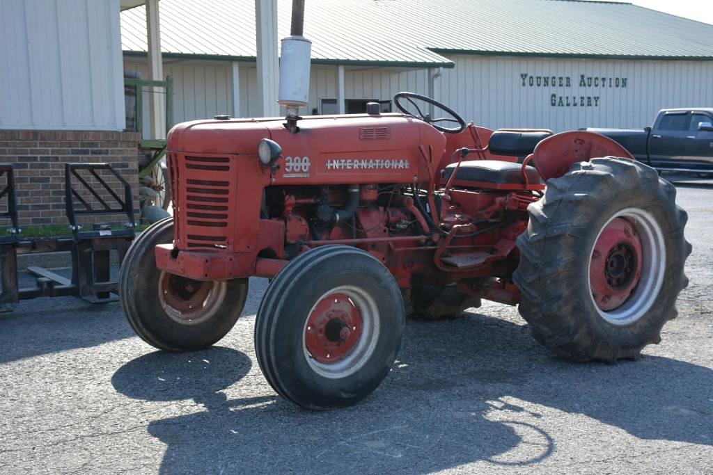 Image of International Harvester 300 Primary image