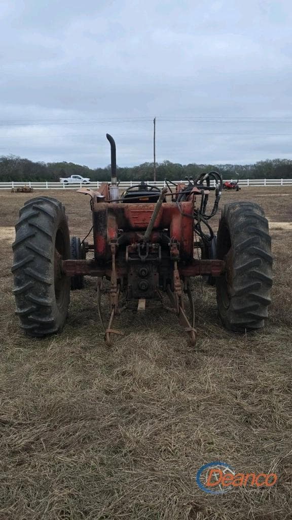Image of International Harvester 454 equipment image 4