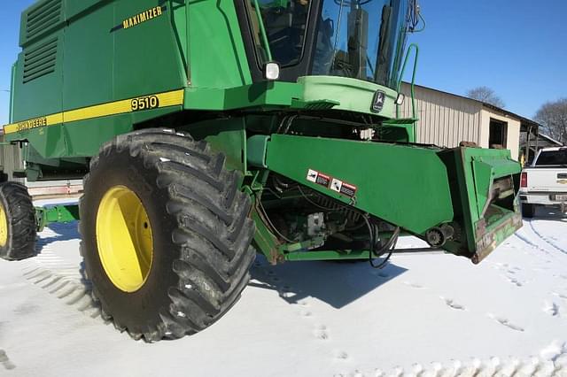 Image of John Deere 9510 equipment image 1