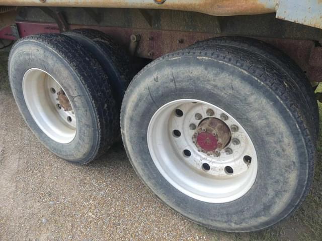 Image of Mack CH613 equipment image 4