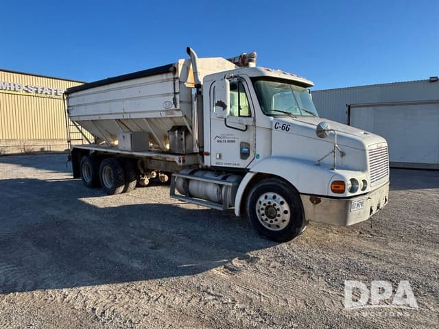Image of Freightliner Century Class S/T equipment image 4