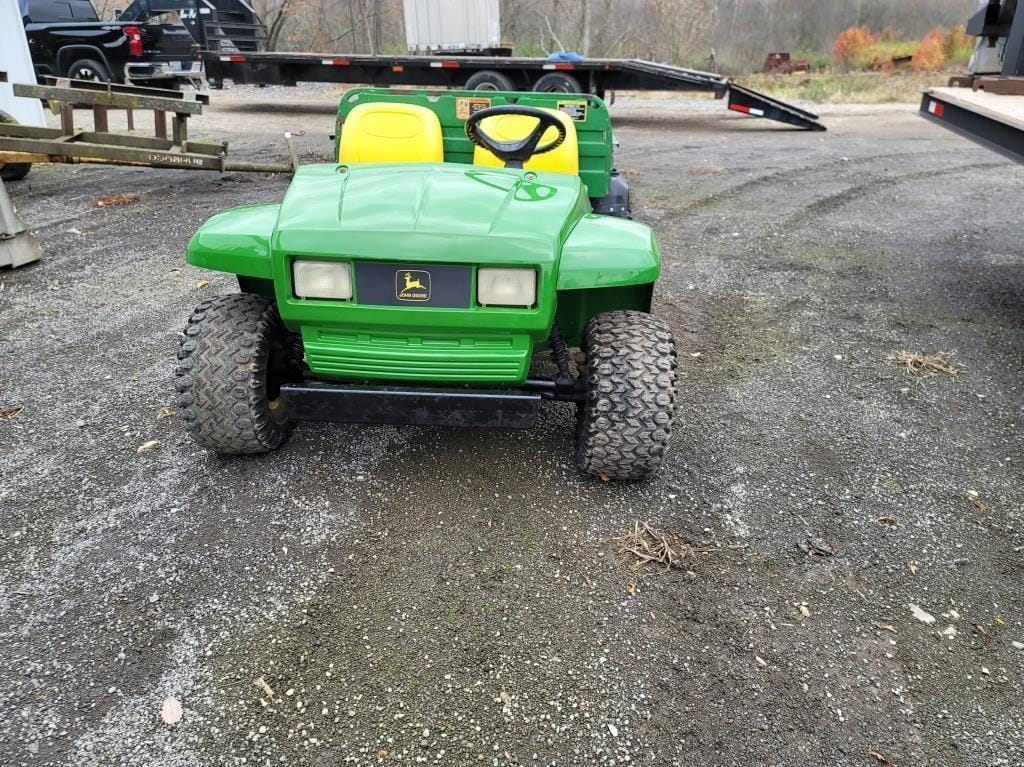 Main image John Deere Gator 4X2