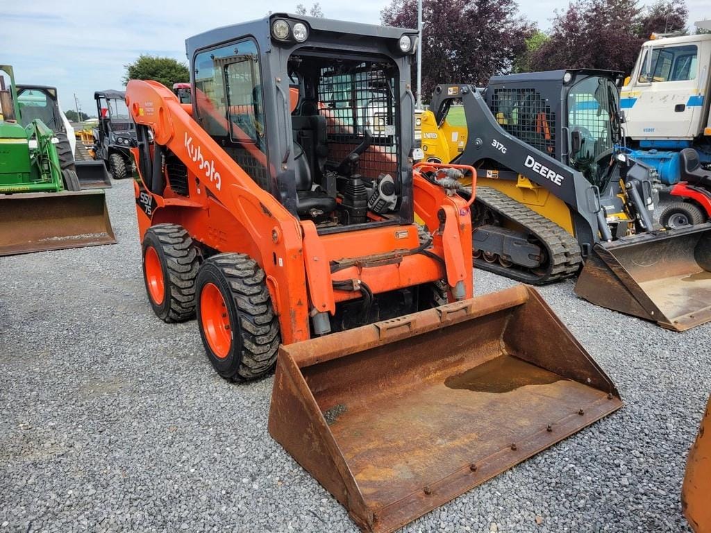 2020 Kubota SSV75 Equipment Image0