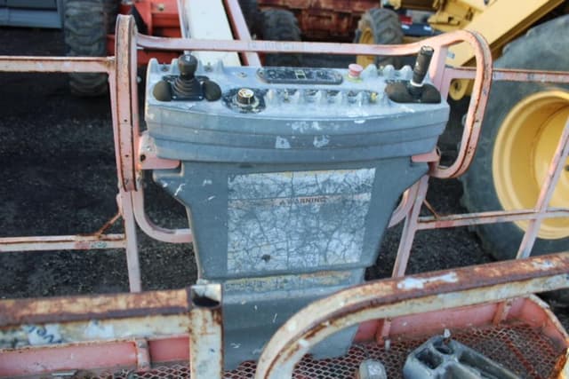 Image of JLG 600S equipment image 2