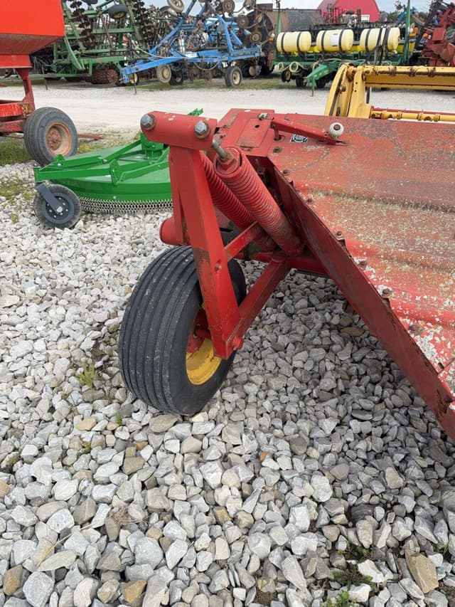 Image of New Holland 488 equipment image 2