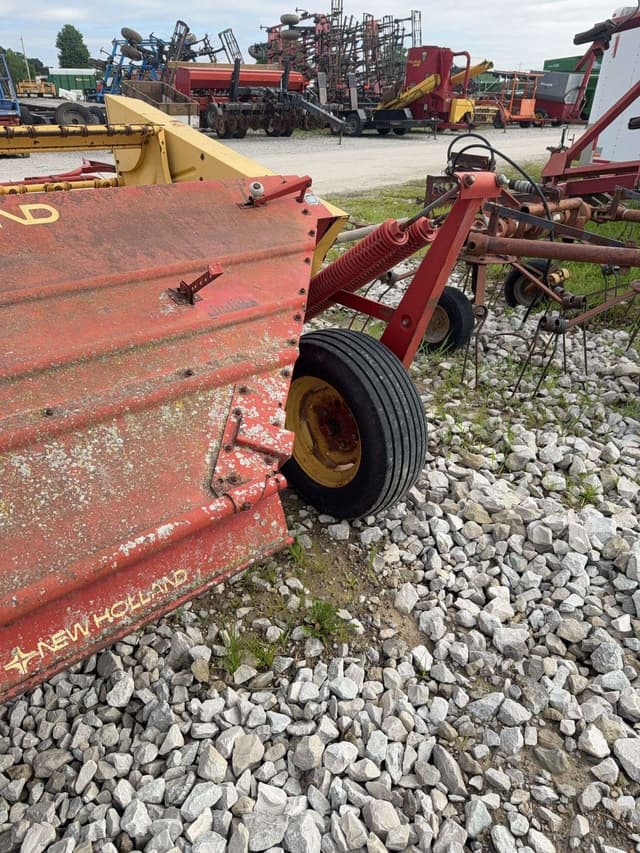 Image of New Holland 488 equipment image 3