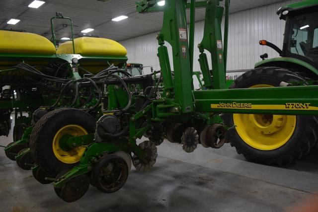 Image of John Deere 1770 equipment image 3
