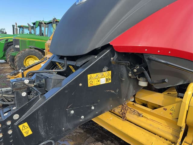 Image of New Holland Big Baler 330 equipment image 3
