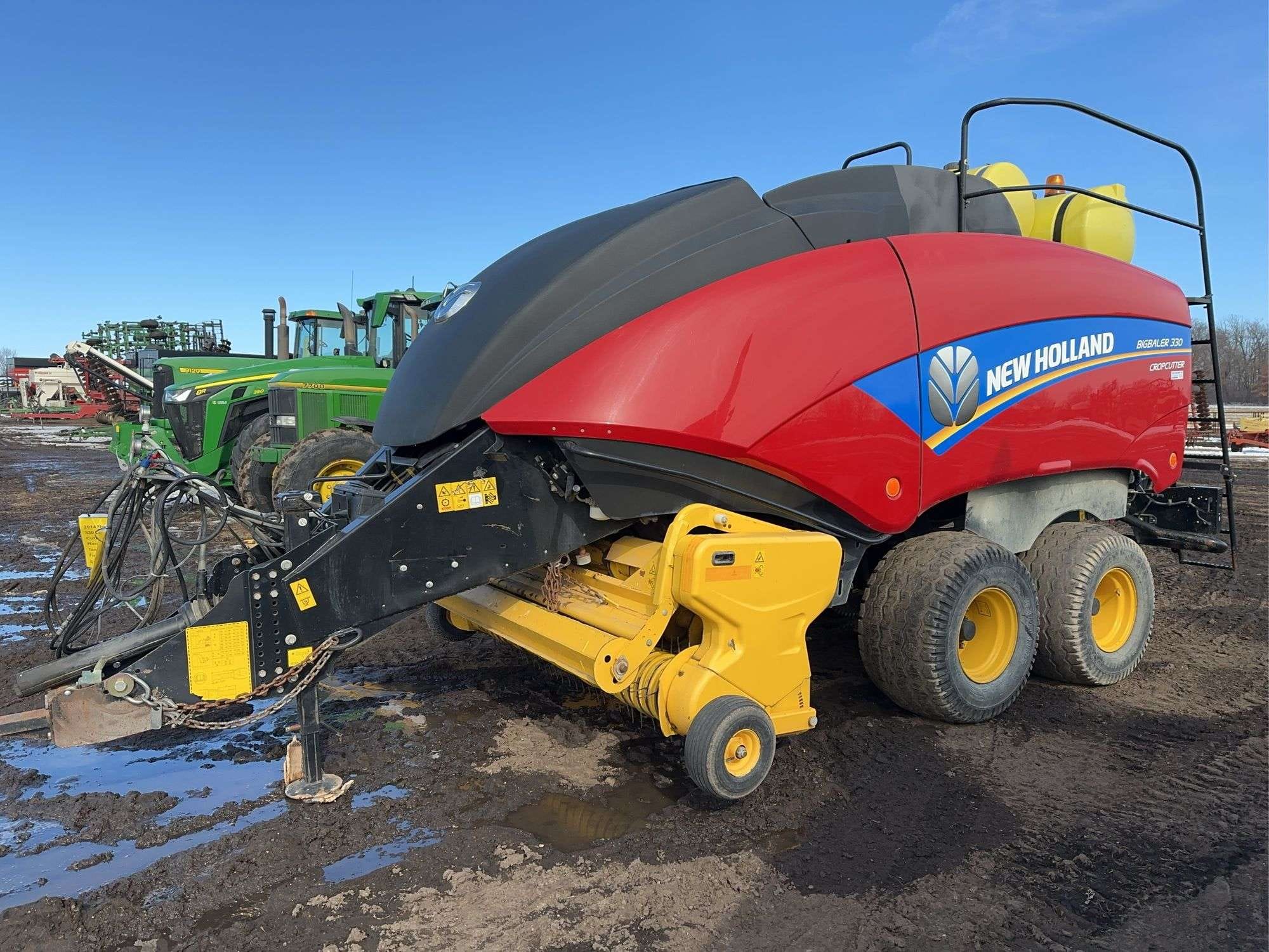 2014 New Holland Big Baler 330 Equipment Image0