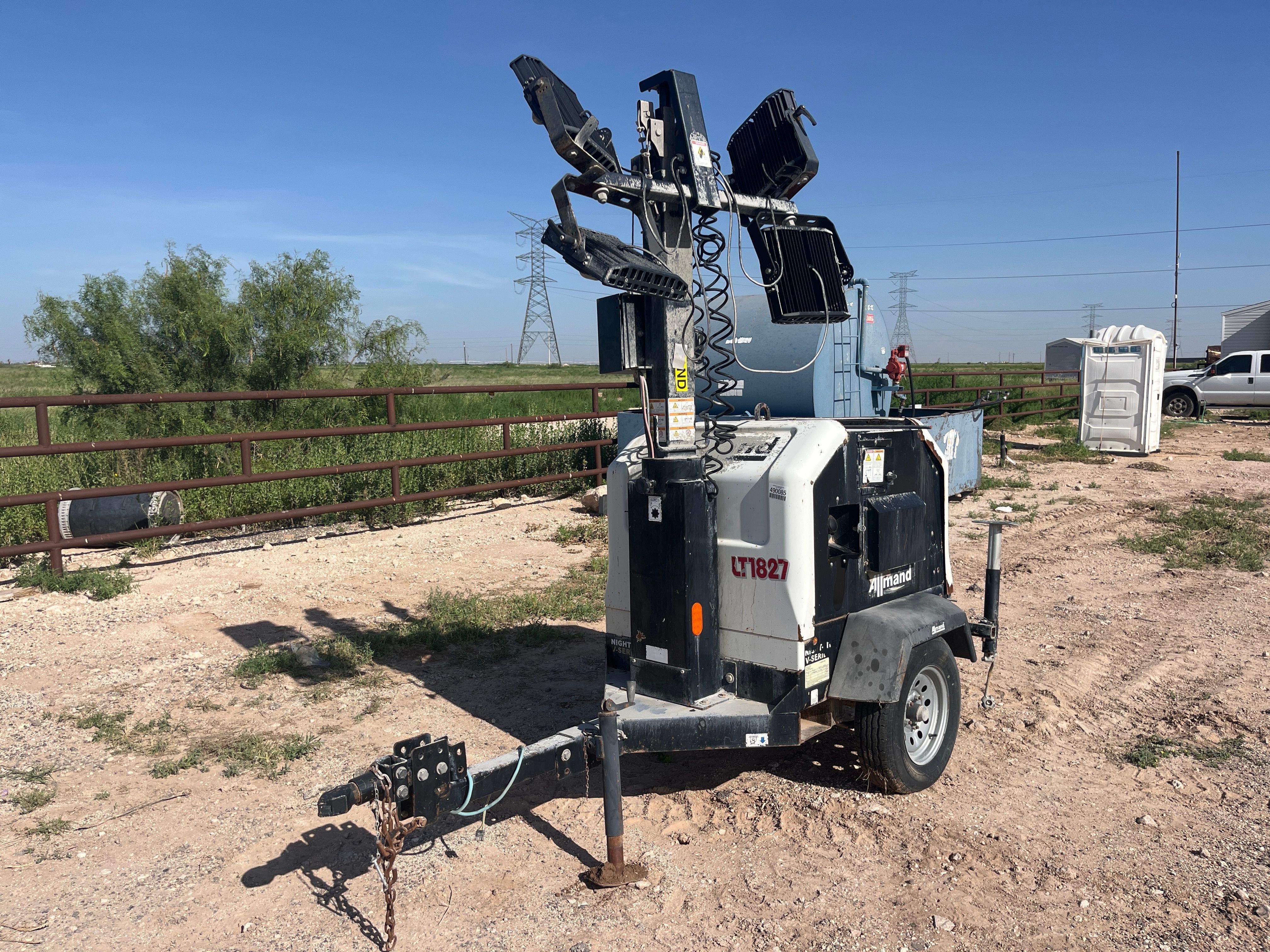 2018 Allmand  Night-Lite V-Series  Equipment Image0