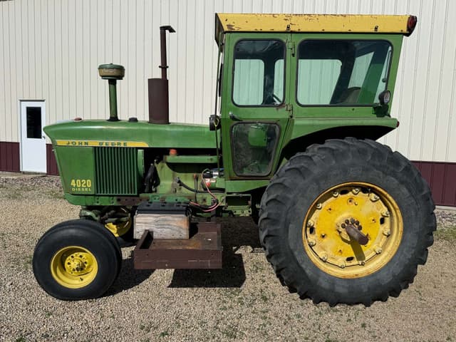 Image of John Deere 4020 equipment image 2