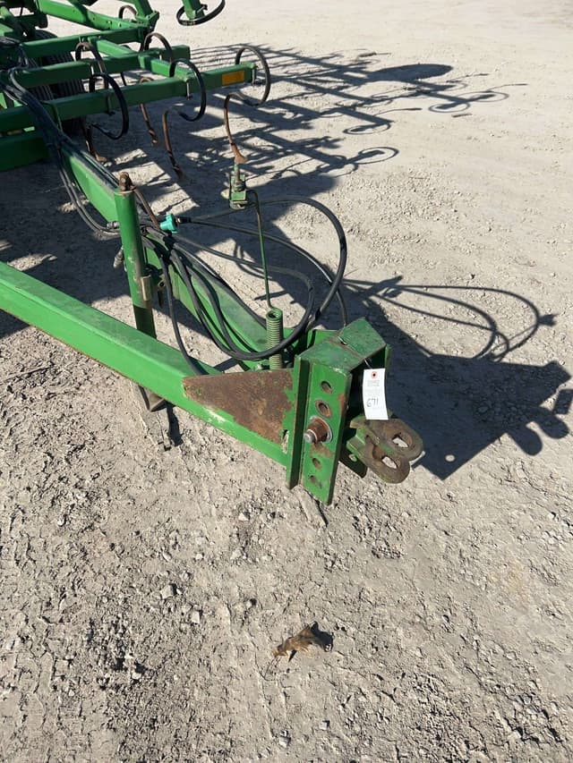 Image of John Deere 960 equipment image 1