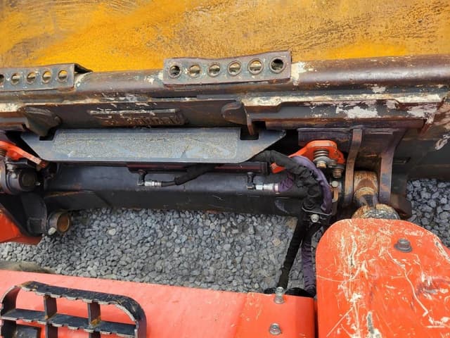 Image of Kubota SVL75-2 equipment image 4