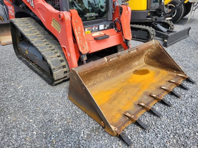 Image of Kubota SVL75-2 equipment image 2