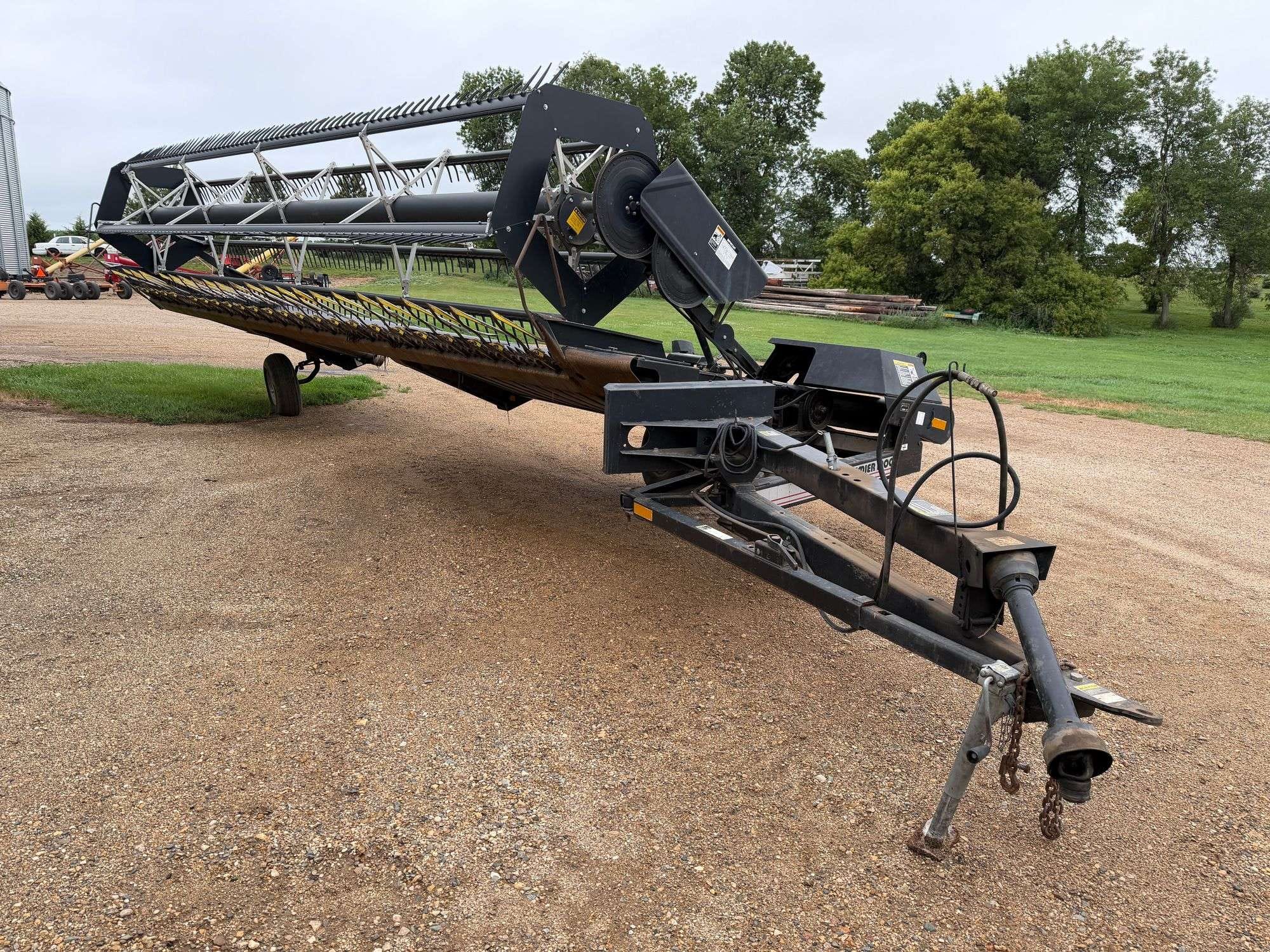 1997 MacDon Premier Equipment Image0