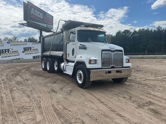 Image of Western Star 4700 equipment image 2