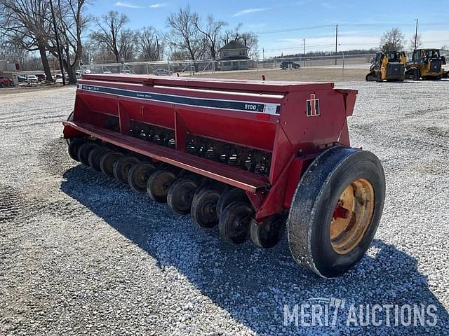 Image of International Harvester 5100 equipment image 4