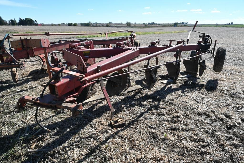 Main image International Harvester 720