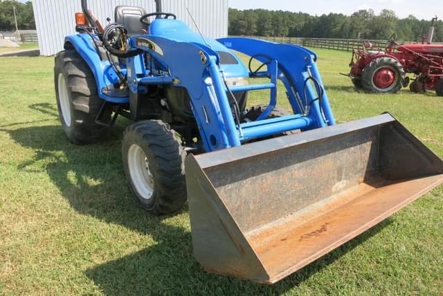 Image of New Holland TC45D equipment image 3