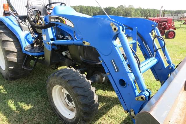 Image of New Holland TC45D equipment image 4