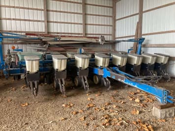 Main image Kinze 2000