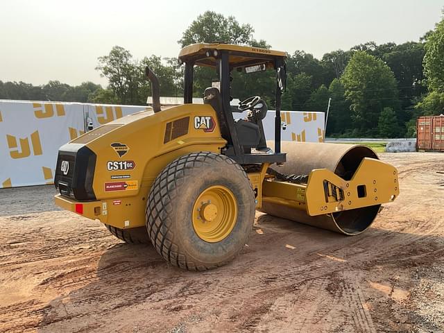 Image of Caterpillar CS11GC equipment image 4