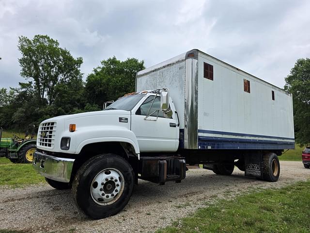 Image of Chevrolet C6500 equipment image 3
