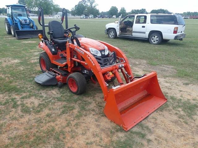 Image of Kubota BX2680 equipment image 1