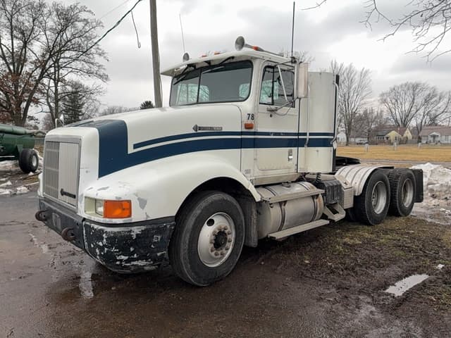 Image of International 9400 equipment image 1