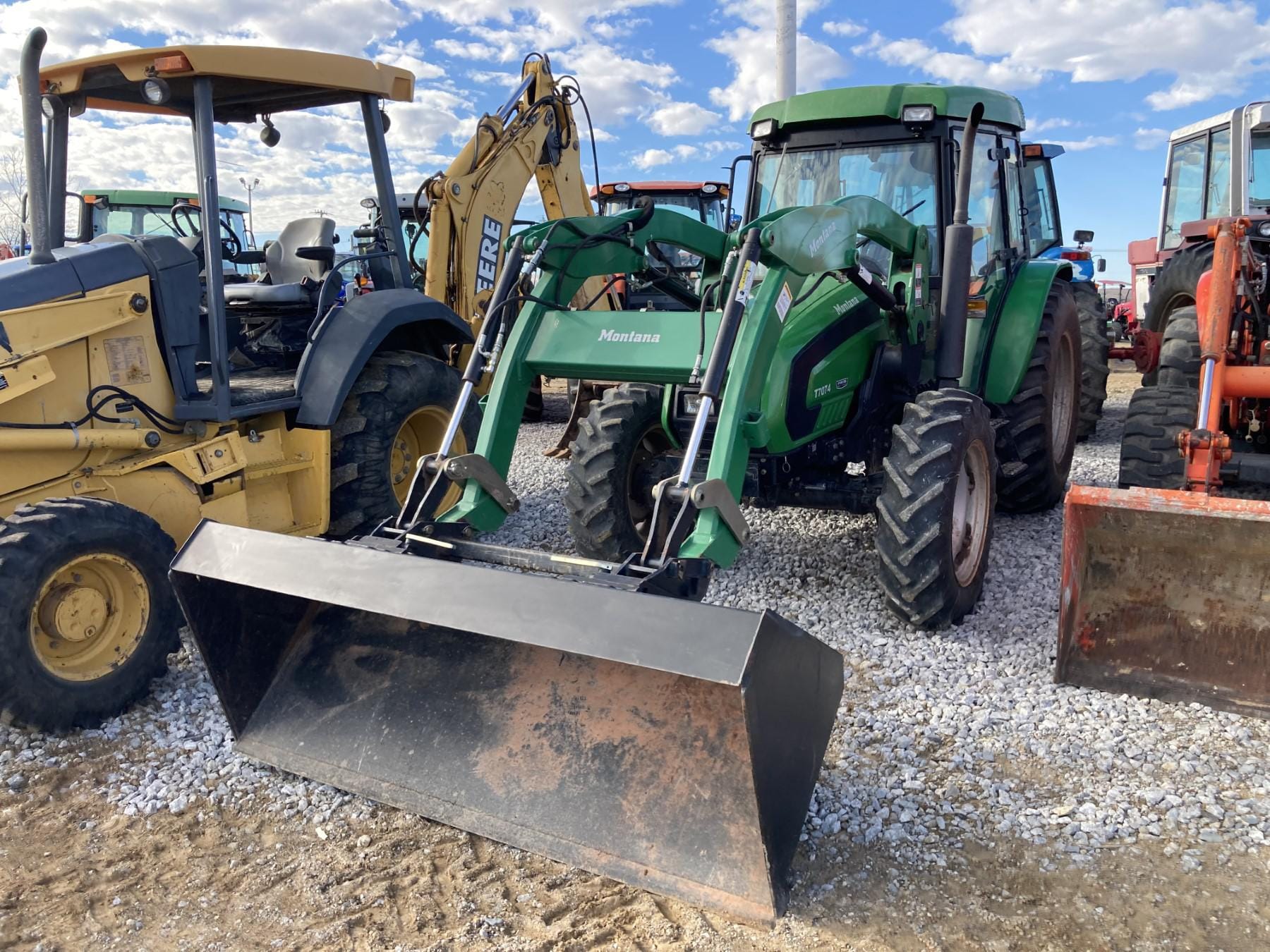 Main image Montana T7074