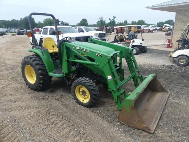 Image of John Deere 4400 equipment image 1