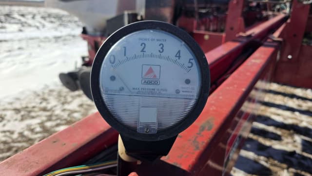 Image of White 8180 equipment image 3