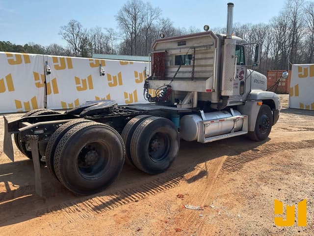 Image of Freightliner USF-1E equipment image 4