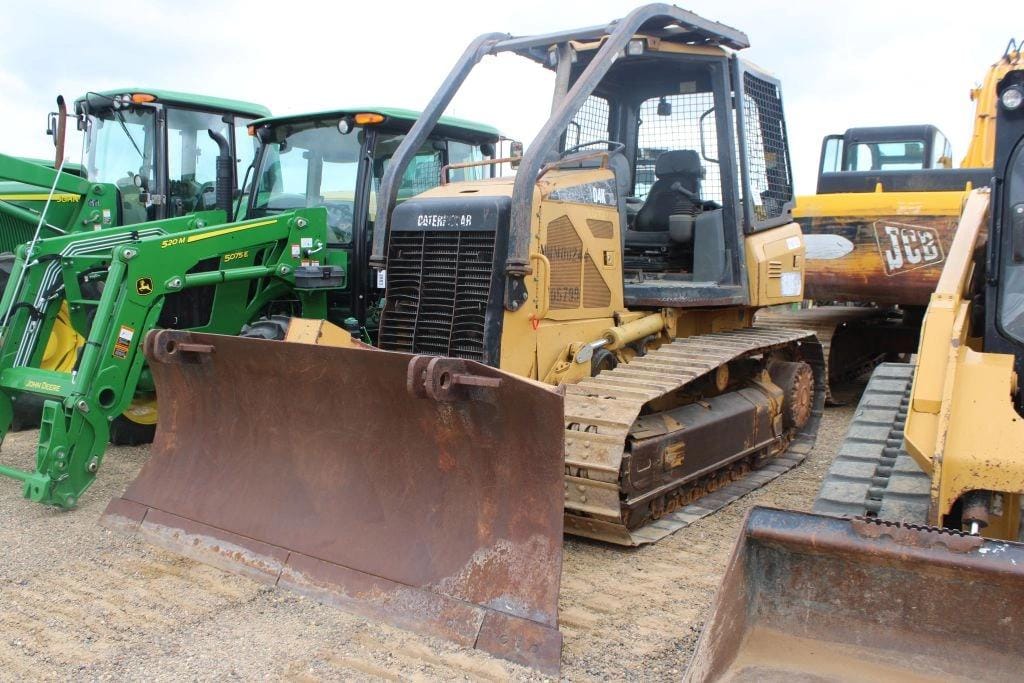 Caterpillar D4 XL Equipment Image0