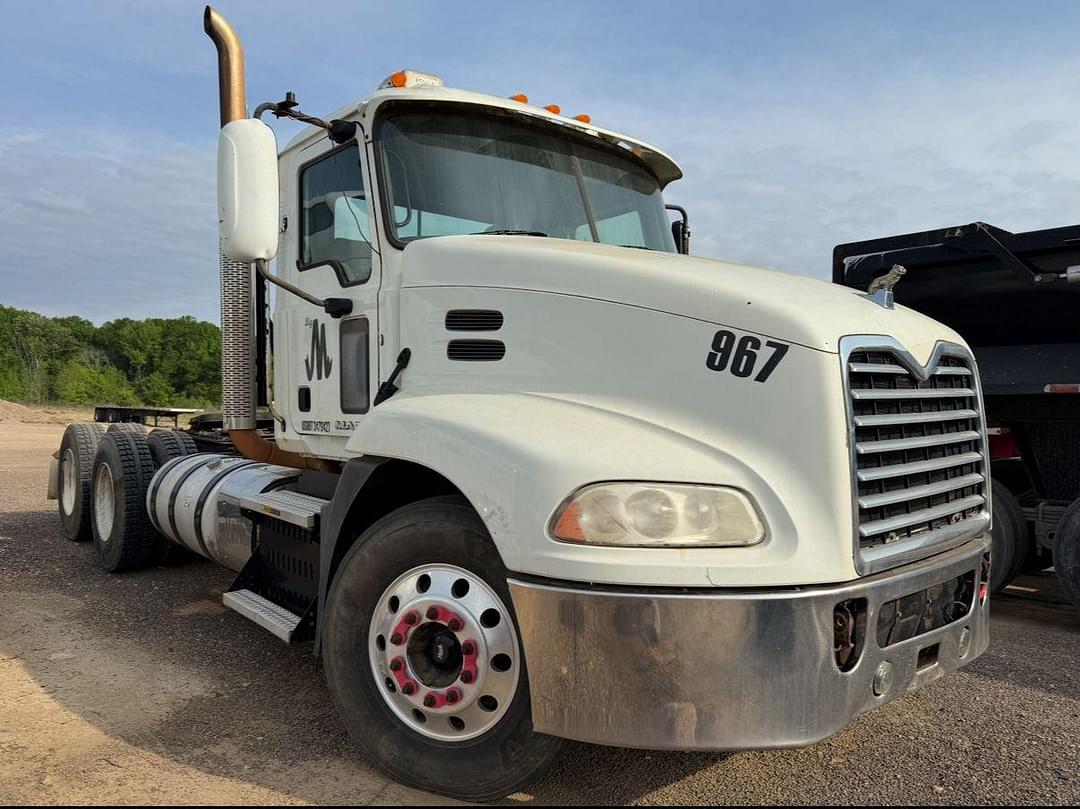 Image of Mack CXU Image 0