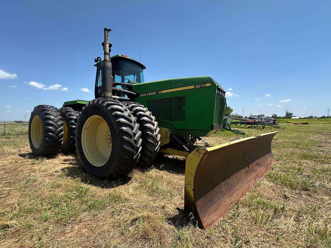 Image of John Deere 8760 Primary image