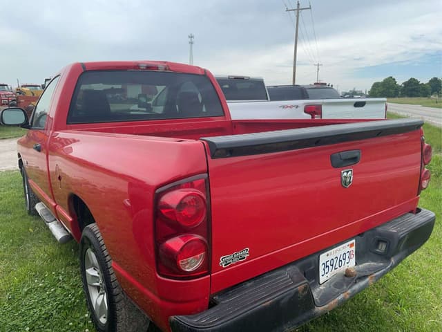 Image of Dodge Ram 1500 equipment image 3