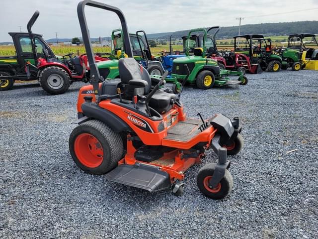 Image of Kubota ZD1211 equipment image 2
